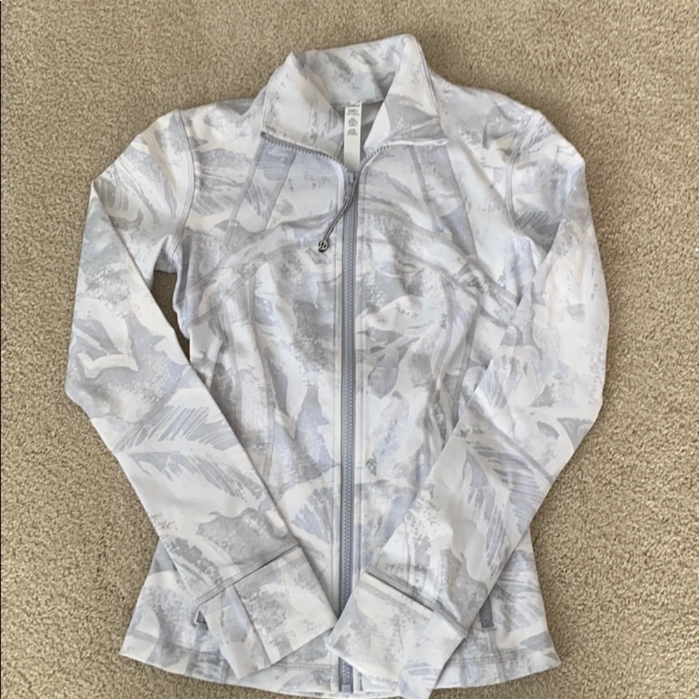 Lululemon Zip up. Brand new!